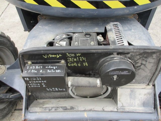 Sold - Articulated Boom Lift - View 2